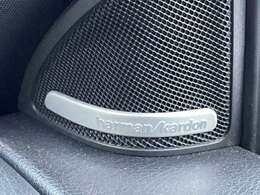 LIBERALAの名前の由来はラテン語で「libera:自由」と「ala:翼」を意味し、それらを組合せた造語です。自由な翼を得て思う存分人生を謳歌して欲しいという願いが込められています