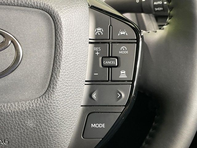 【レーダークルーズコントロール】高速道路での長距離走行が楽に！！自動で速度を保つクルーズコントロールが、衝突軽減システムと連携し、前方の車両を感知して車間を保つように速度調節してくれます！！