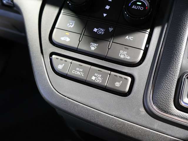 シートヒーターも装備☆