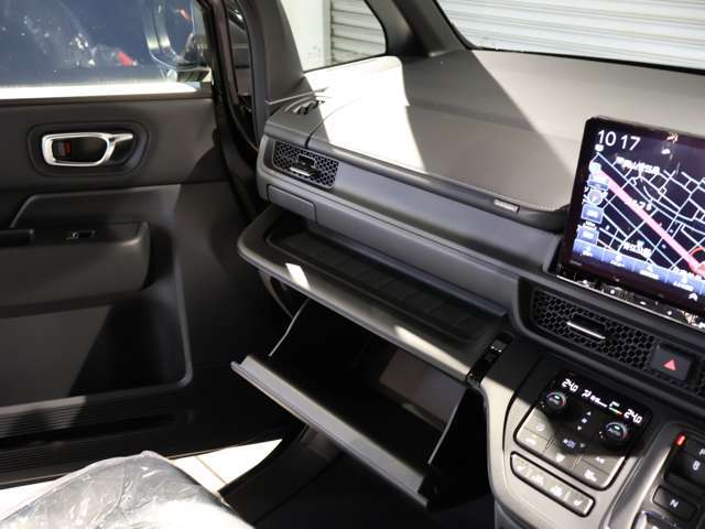 県外の方も安心してお任せ下さい！経験豊富なスタッフが、ご購入のアドバイスから書類の取り交わし、登録や納車の手配を行います☆