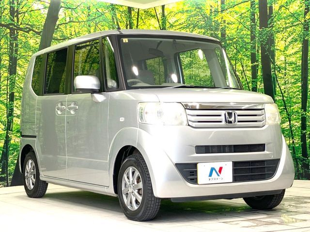 大好評のボディコーティング「弾スプラッシュコート」もご納車までに施工可能。通常のガラスコートと異なる、耐久年数6年の無機質ガラスコーティングが、ボディをキレイな状態に保ってくれます。