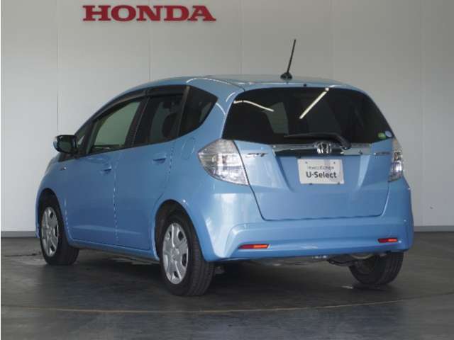認定中古車では、厳しいHonda認定基準をクリアした厳選されたHonda認定中古車のみ、取り扱っております。「ご購入前の安心」「納車後の信頼」を車両と一緒に提供しております。