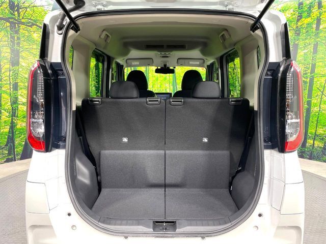 普段のお買い物や通勤、送迎等に十分な荷室スペースを確保しております。セカンドシートを倒すと、大きな荷物の積載も可能です♪
