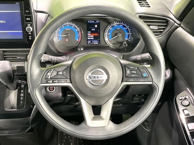 【ステアリングスイッチ】運転中、前方から目線をそらすことなく、オーディオ等の操作が可能な便利機能！安心＆快適なドライブを演出してくれます♪