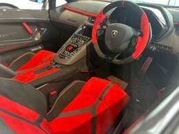 Contrast color Alcantara Rosso Alala(AdPelsonam)