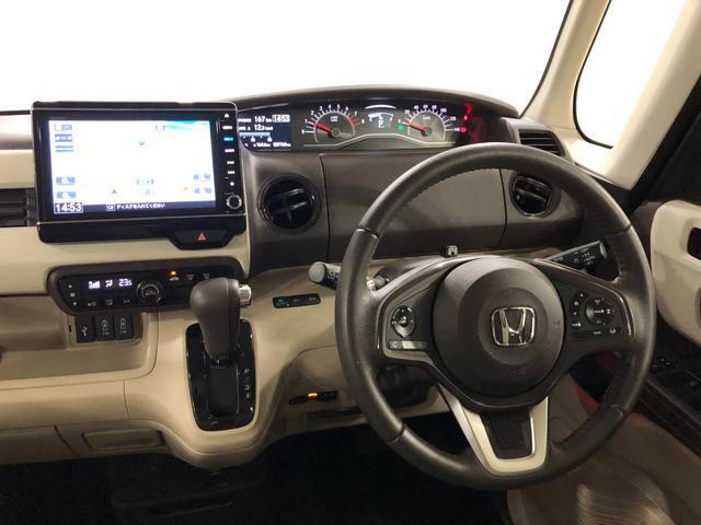 約10台の中古車を展示しております。4名のスタッフが元気良くお出迎えいたします。お気軽にご来店ください♪