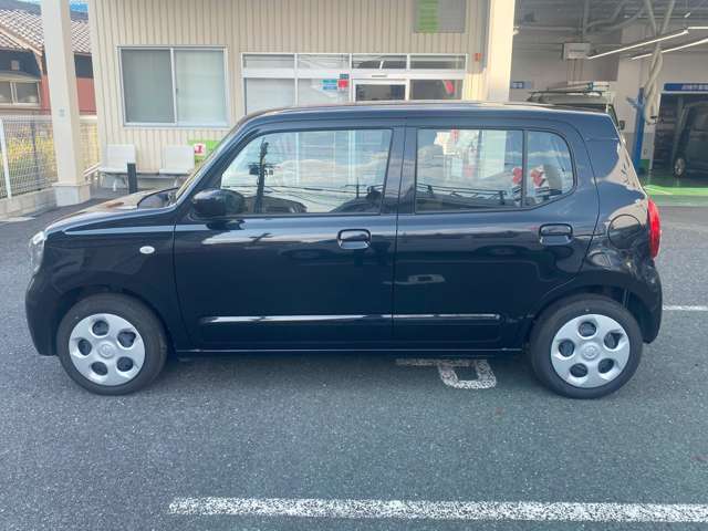 多数の『特選中古車』を取り揃えております！　どんな中古車がいいのか分からない・・・ってお客様にも、ご予算に見合ったお車をご提案させて頂きますので、是非、当店スタッフにご相談してみて下さい！　（^^♪