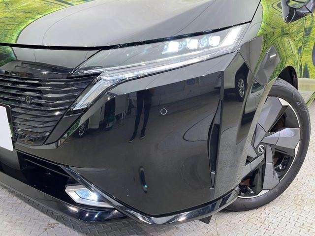 【シーケンシャルターンランプ付きLEDヘッドライト】人気の『流れるウィンカー』付きのLEDヘッドライトを装備♪高級感はもちろん、点灯時は存在感たっぷりで他車からも認識されやすく安心です。