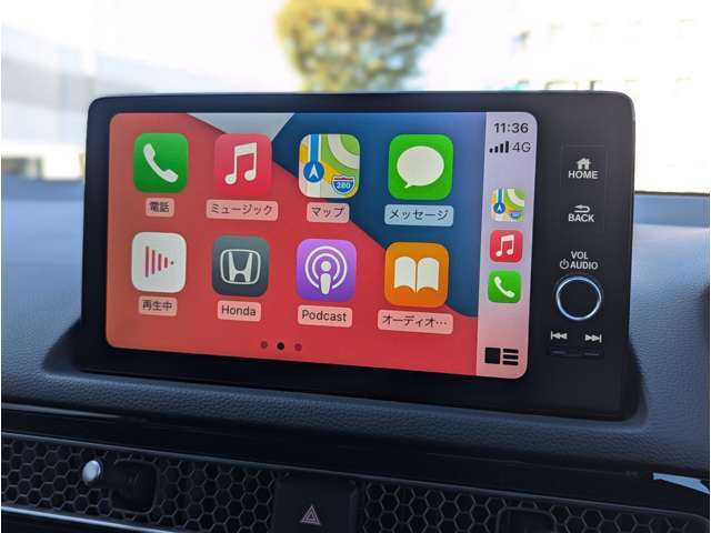 装着されている純正ディスプレイオーディオはAppleCarPlay対応で、スマホ内の地図アプリをナビとしてご利用いただけます！遠出のご旅行や知らない道でのドライブでも大活躍してくれますよ♪