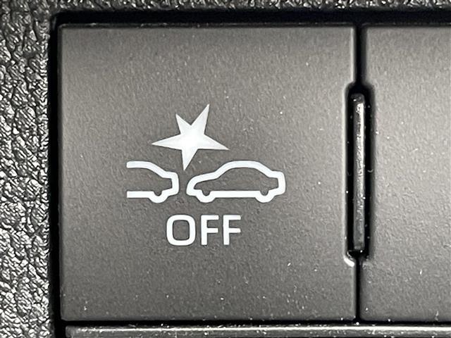 【衝突回避支援ブレーキ機能】警報ブザー・メーター表示と衝突被害軽減ブレーキで、万が一のときの衝突回避や衝突軽減をサポートします！機能には限界があるためご注意ください。