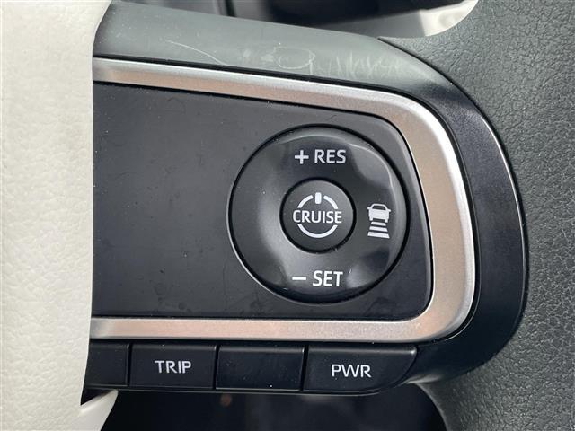 【全車速追従機能付ACC（アダプティブクルーズコントロール）】設定した車速内で自動で加減速ができます。先行車との車間距離を適切に維持した追従走行も可能です！機能には限界があるためご注意ください。