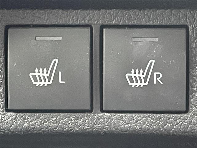 【シートヒーター】シートを温めてくれる暖房機器です！長時間座っていると負担が掛かりやすい背中や腰、または冬場などの寒い日に冷えやすい脚部に快適なぬくもりを伝えます。