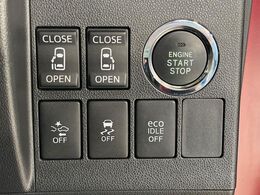 【両側パワースライドドア】スマートキーや運転席のスイッチで後席両側スライドドアの開閉が可能♪電動だから力を入れてドアを開ける必要が無く、小さなお子様でも簡単に開け閉めでき快適です♪