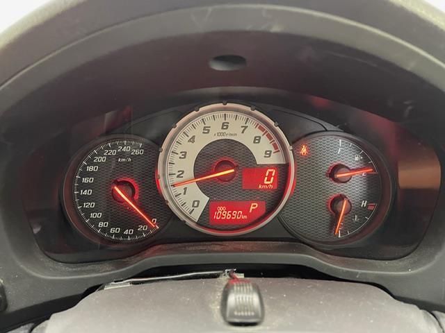 【スピードメーター】メーターがシンプルで見やすく運転しやすいですね！