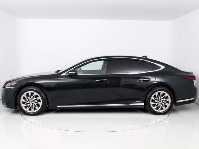 社外アルミホイール取付・スピンドルエアロ取付・各メーカーエアロ取付・車高調・ローダウン・ライトカスタム・スモークフィルム施工OK！お気軽にご相談下さい！