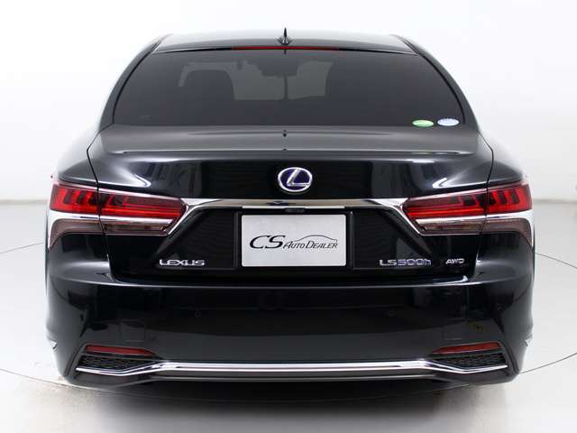 ★クリアランスソナー（前後コーナーセンサー）が付いています！フロント＆リアにセンサーがあり、障害物に近づくと警告音が鳴り、更にはマルチ画面上にも表示されます！すごく便利な人気装備です！！