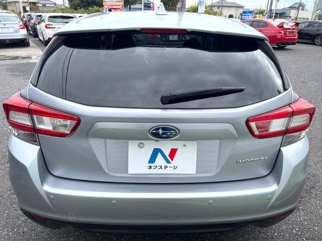 安心の最長10年・走行無制限保証（有償）をご用意。保証内容も充実はもちろん、無料点検＆オイル交換や、年中無休の全国・24時間ロードサービスも付帯されておりますのでご安心下さい。