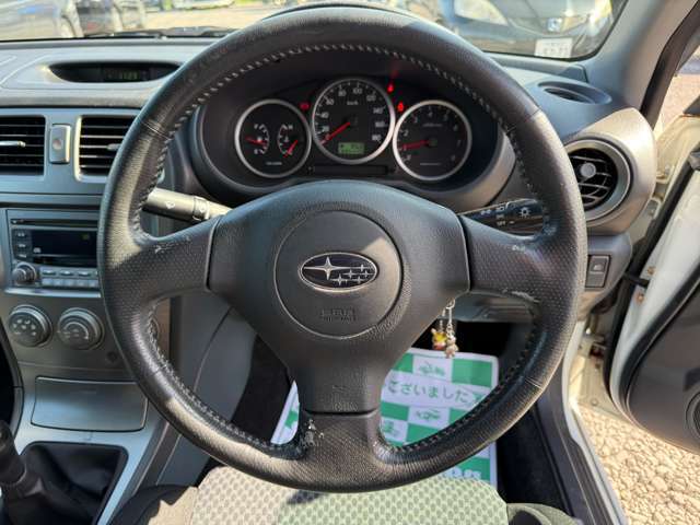 ★ご納車前にガラスコーティングを施工致しますと、洗車の手間も省け輝きが長期間持続いたします、施工時に細かな傷であれば綺麗になりますどうぞご利用ください。