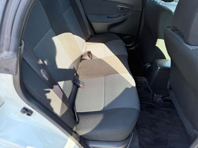 ★ご納車前にガラスコーティングを施工致しますと、洗車の手間も省け輝きが長期間持続いたします、施工時に細かな傷であれば綺麗になりますどうぞご利用ください。