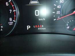 ★中古車を買うなら『安心のディーラー販売店』で！　当店では試乗車として使用していたお車や、お客様から頂きました下取車など、数多くの『特選中古車』を中心に取り揃えて展示しております！（^^♪