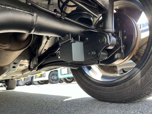 公的機関「（財）日本自動車査定協会」の基準を採用。日本オートオークション協議会「走行距離管理システム」で距離に不正がないかもチェック済です。専門業者によるルームクリーニング実施。