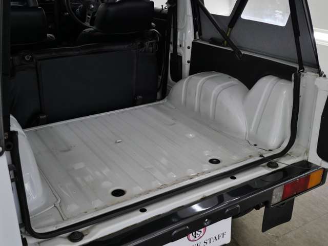 【法定12ヶ月点検】・【エンジンオイル・エレメント交換】・【ワイパーゴム交換】・【その他、交換が必要な消耗品交換】・【内外装クリーニング】実施後、ご納車させて頂きます。