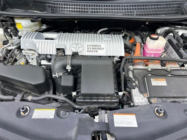 親切・丁寧な専門メカニックスタッフが応対！・車検・点検整備・事故等の修理などアフターサービスも安心。お車のカスタマイズもネクステージのサービススタッフまでご相談ください！