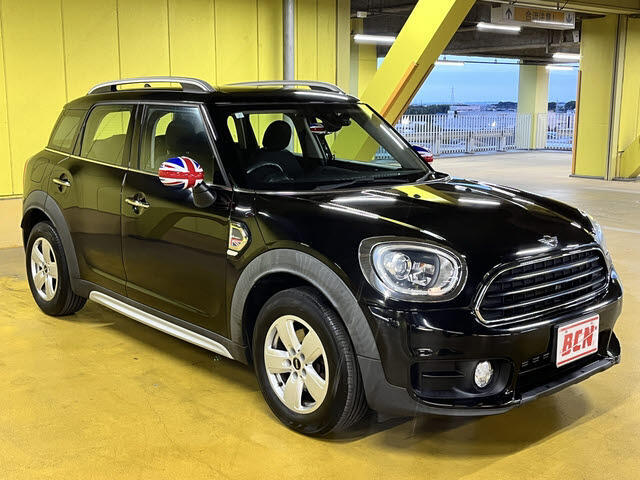 サービス工場完備でアフターも安心♪　資格を持った優秀なメカニックがまごころ込めて整備致します！！安心してカーライフをお楽しみ下さい♪　車検も安い！！安心♪のBCN高崎店にお任せ下さい！！