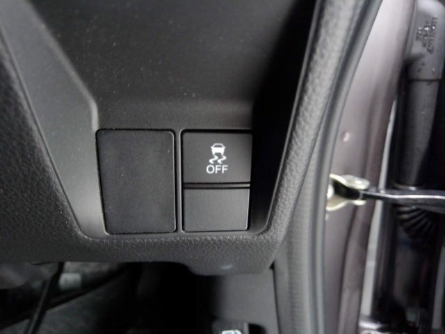 VSA搭載でクルマの横滑りを制御し、「走る曲がる止まる」の全領域でクルマの安定性を確保するためのシステムです！