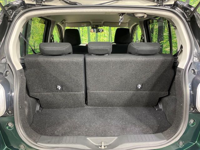 普段のお買い物や通勤、送迎等に十分な荷室スペースを確保しております。セカンドシートを倒すと、大きな荷物の積載も可能です♪