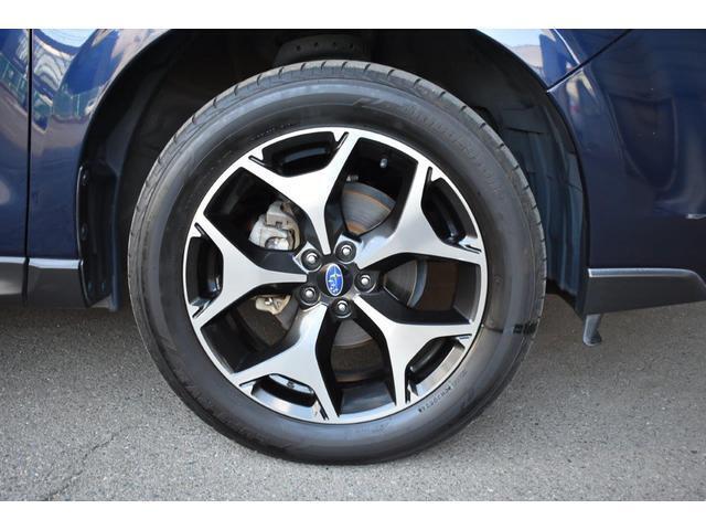 純正18インチアルミホイール付タイヤサイズは225/55R18