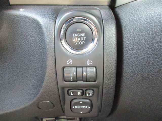 鍵を挿し込む必要がなく、プッシュスタートボタンを押すだけでエンジンを始動させることができます★防犯対策にも有効です！