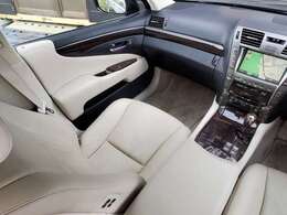 助手席もゆったり乗り心地いいです