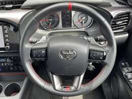 GR専用本革巻きステアリングです。