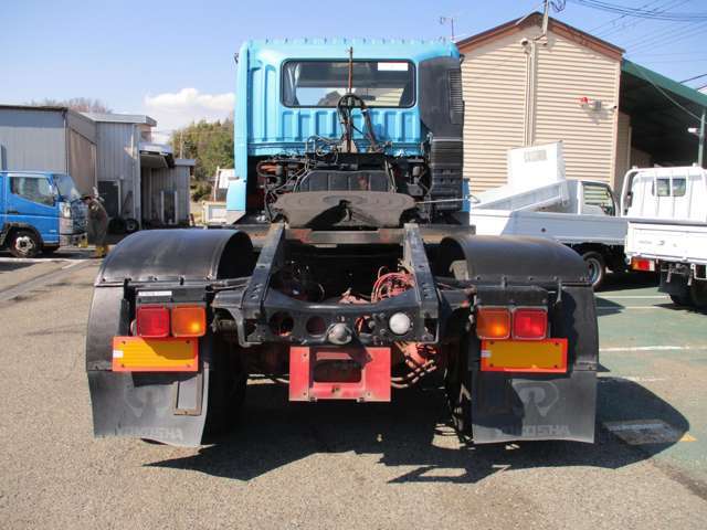 最大積載量：32800kg