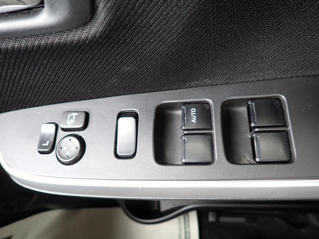 運転席ドアのパワーウィンドー（ロック機構）、電動格納リモコンミラー！