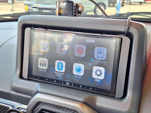 Bluetooth接続でスマホをペアリングしてオーディオ再生やハンズフリー通話ができるディスプレイオーディオ！