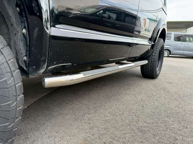 軽自動車からトラックまで、乗用車はもちろん商用車の重整備にも対応。対応車種が多く、さまざまなお客様のニーズに応えられます