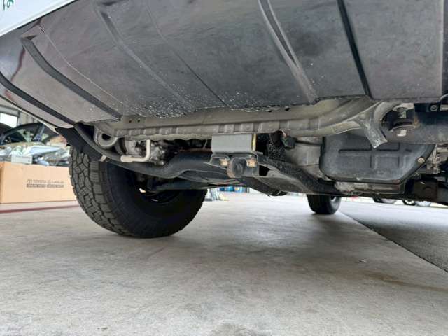 軽自動車からトラックまで、乗用車はもちろん商用車の重整備にも対応。対応車種が多く、さまざまなお客様のニーズに応えられます