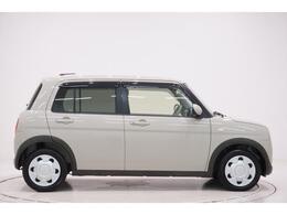 県内13店舗にて常時500台以上ダイハツ車を展示中です。見て、触って、納得のいく一台をぜひ見つけてください。