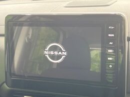 【メーカー純正ナビ】インテリアに溶け込むスタイリッシュな「専用設計」メーカーナビを装備♪視認性や操作性など基本性能にも優れ、より上質なカーライフをお楽しみいただけます。