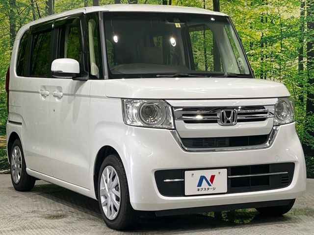大好評のボディコーティング「弾スプラッシュコート」もご納車までに施工可能。通常のガラスコートと異なる、耐久年数6年の無機質ガラスコーティングが、ボディをキレイな状態に保ってくれます。