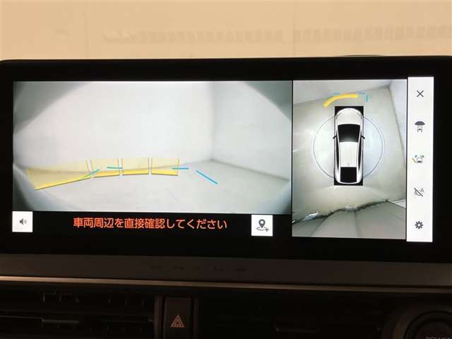 全周囲カメラ付きで車庫入れも安心ですね。