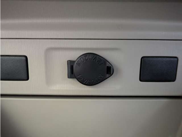 さらに詳細な画像や、車輌状態の詳細を知りたい方は0532-34-2577 or toyohashi@motornet.jpまでご連絡ください。