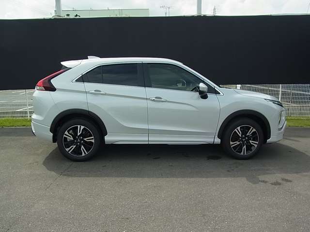 姫路三菱自動車販売UCAR太子の営業時間はAM9:30～PM18:00です。定休日は毎週水曜日第1～4火曜日になります。ぜひご来店をお待ちしております。