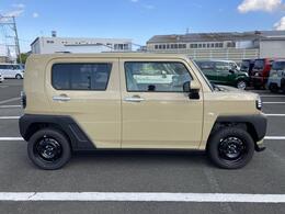 静岡ダイハツの中古車は、展示前に徹底した洗車や室内清掃を実施しております。