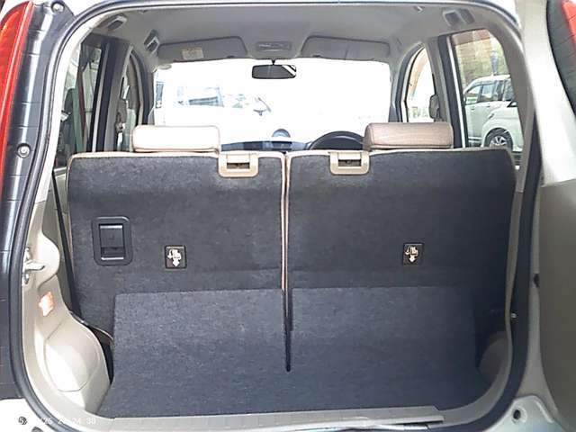 ☆リアのトランクスペースも広々！荷物も沢山積めます♪☆お気軽にお電話ください♪☆オートフレンズ無料電話　0078-6002-150970　お気軽に御来店下さい！★格安販売＆高額買取＆格安車検＆格安修理実施中♪