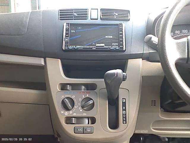 ☆HDDナビも付いています♪☆エアコン付きで、室内空間快適です♪☆オートフレンズ無料電話　0078-6002-150970　お気軽に御来店下さい！★格安販売＆高額買取＆格安車検＆格安修理実施中♪