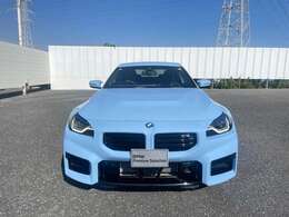 ご納車前には、BMWを熟知したメカニックによる100項目の点検・整備を行います。不具合箇所、交換時期に達している部品に関しましては、全て当社負担で交換してからのご納車となります。