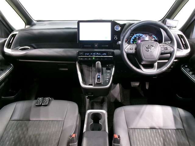 『まるごとクリーニング』施工済みで、キレイ・清潔な車となっております。